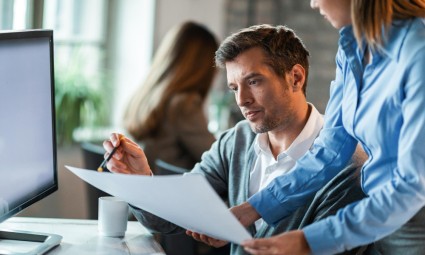 A importância e a responsabilidade da empresa detentora do registro de informar alterações ao MAPA eou ANVISA