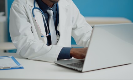 Seu software de uso médico precisa de registro na ANVISA? Conte com a RAGB para regularizá-lo.